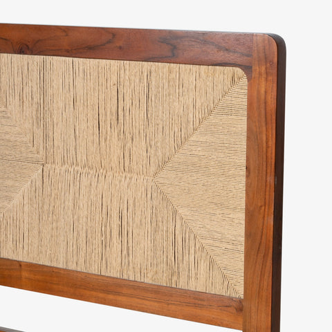 Abacus Queen Size Bed