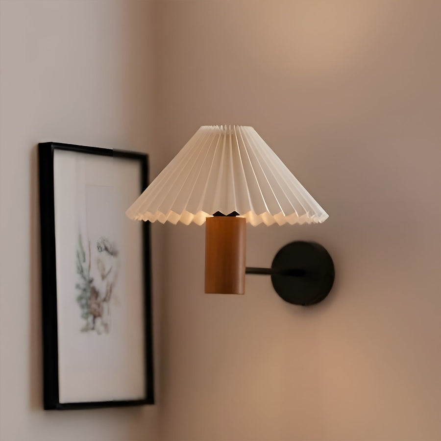 Fanny Wall Lamp
