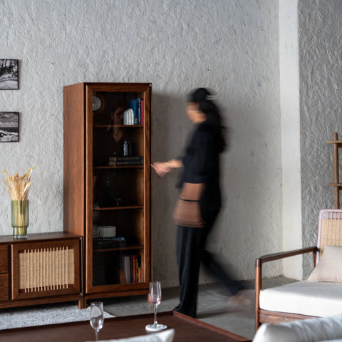 Kanso Vitrine Cabinet