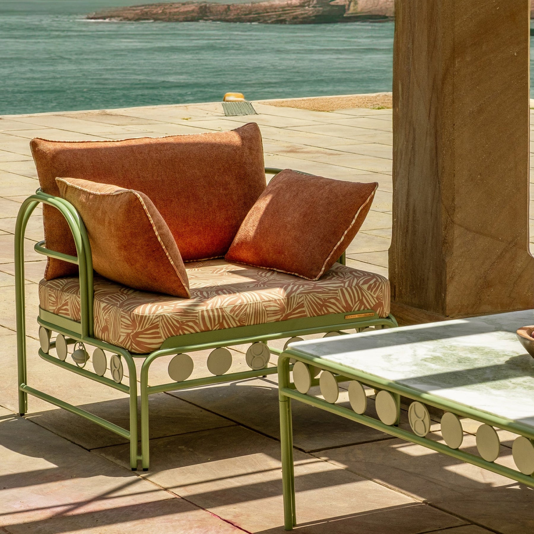 Dastoori Outdoor Single Seater Sofa