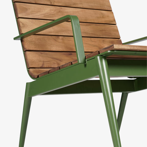 outdoor lounge chair