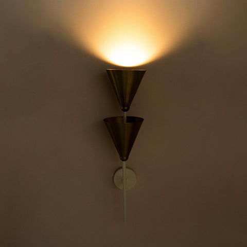 Zyaire Metal Wall Lamp