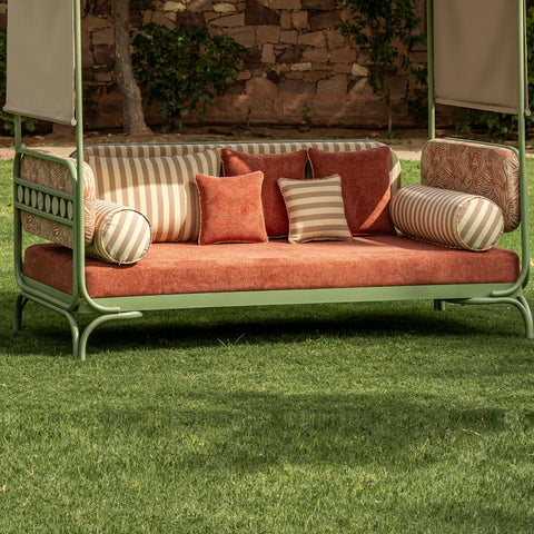 Dastoori Outdoor Day Bed