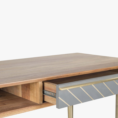 Toshi Study Table