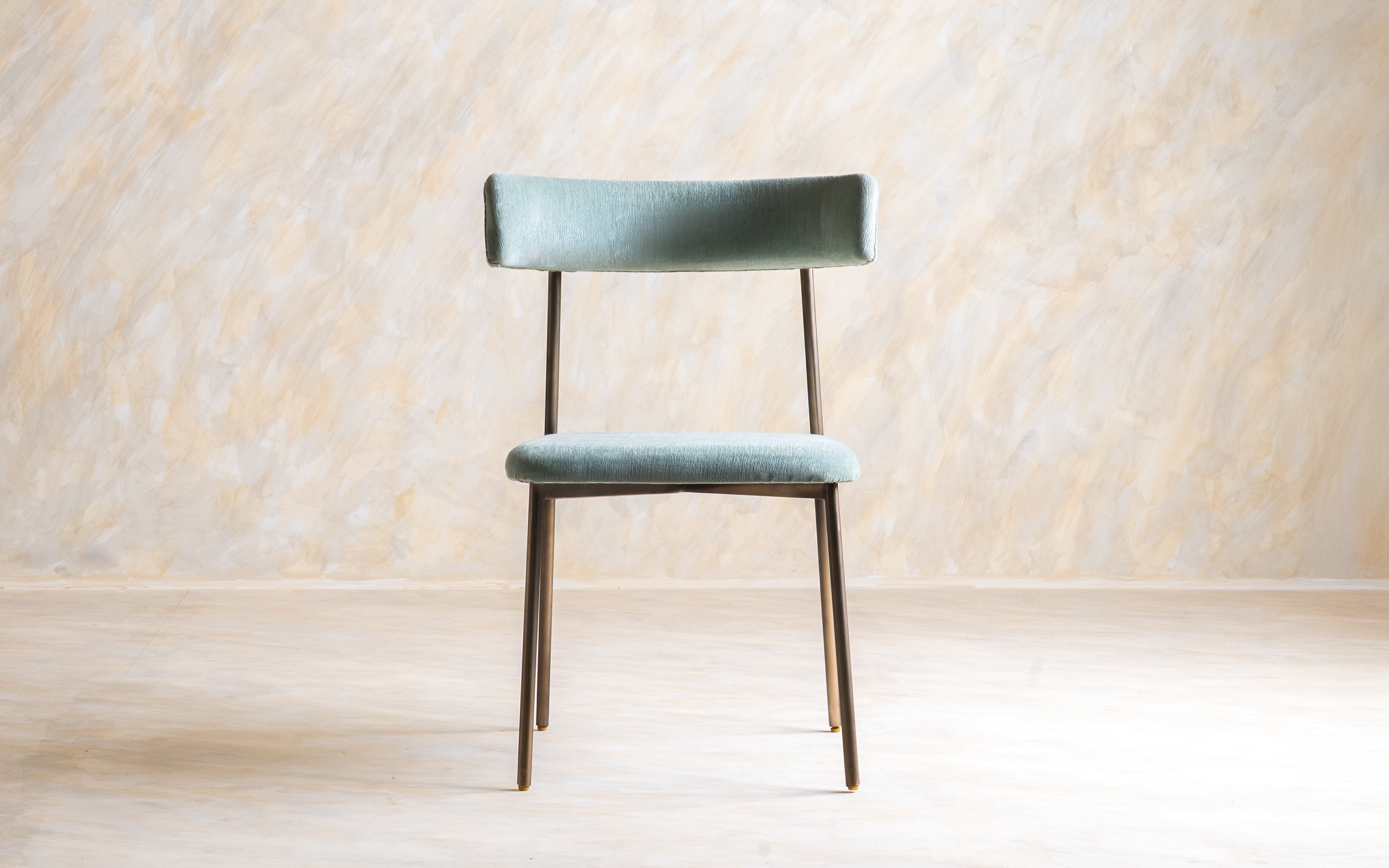 Arco Outdoor Dining Chair - Close shot - Orange Tree