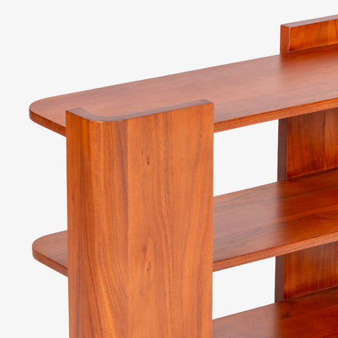 Bow Shelf