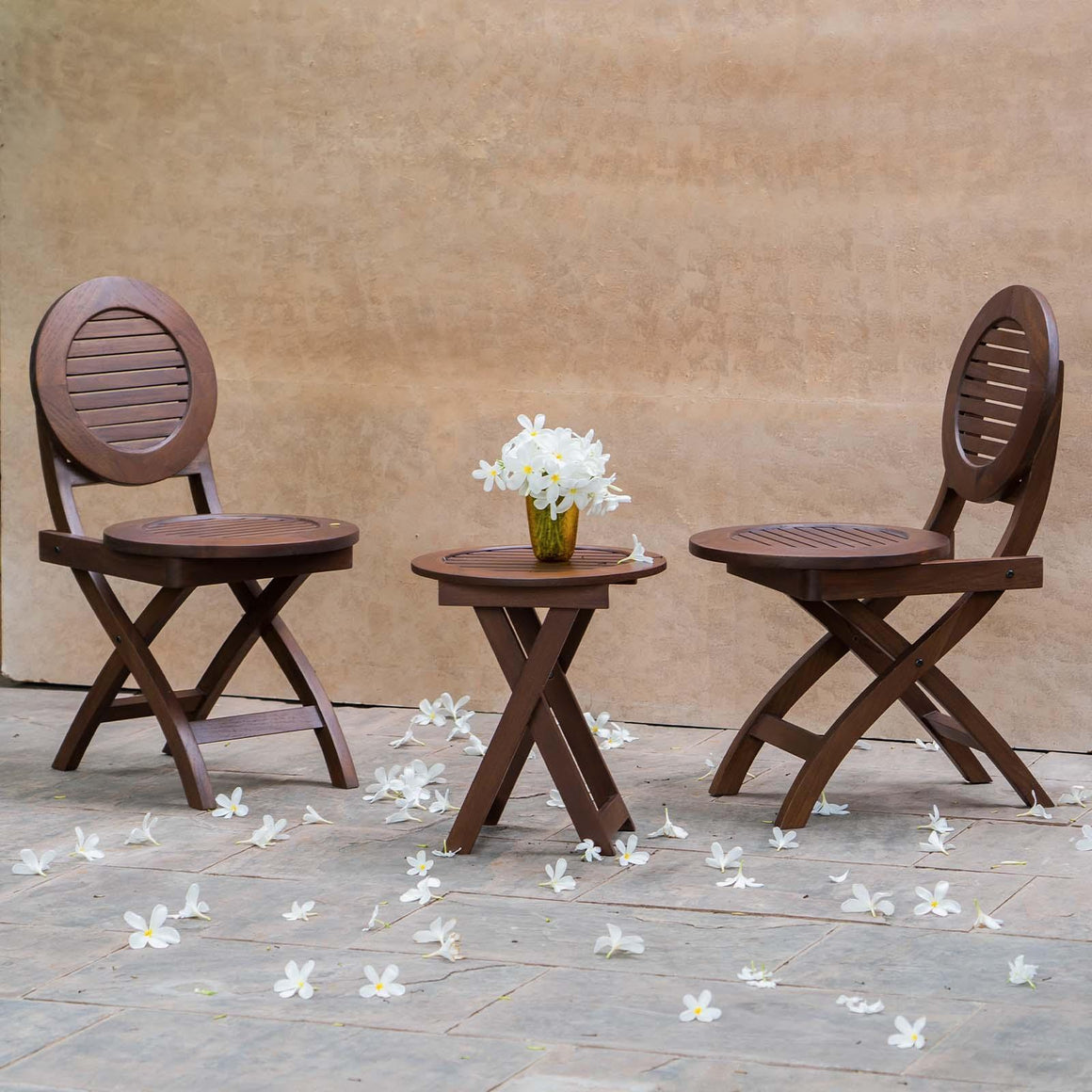 Outdoor balcony furniture Orange Tree Homes