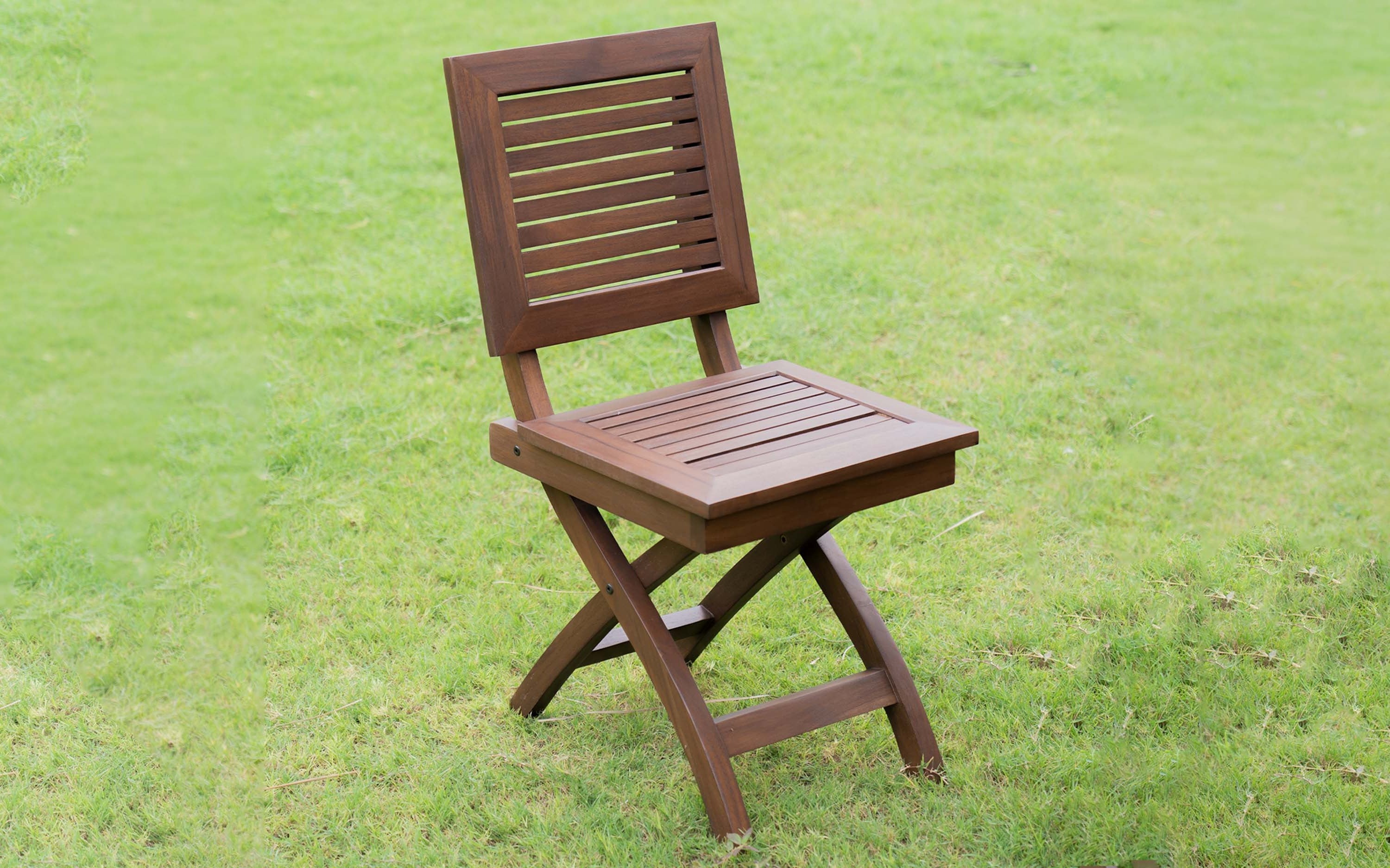Alfresco Outdoor Folding Square Chair. Unveil the ease of Stain-Free Furniture: Marvels that repel spills!