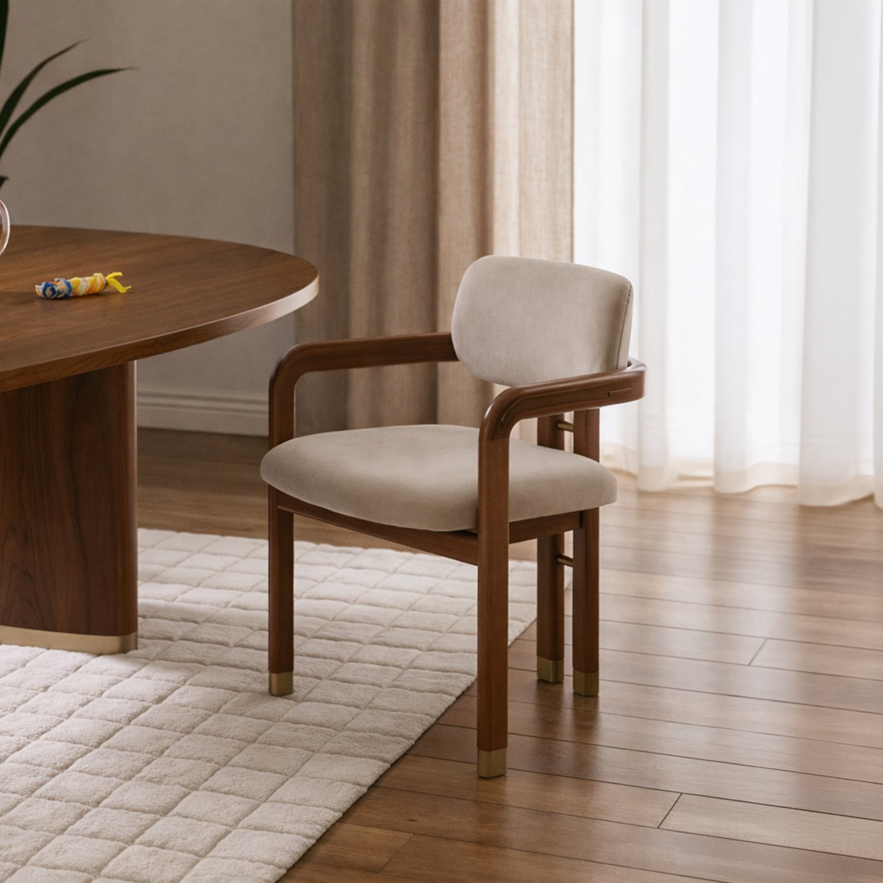 Aris Chair