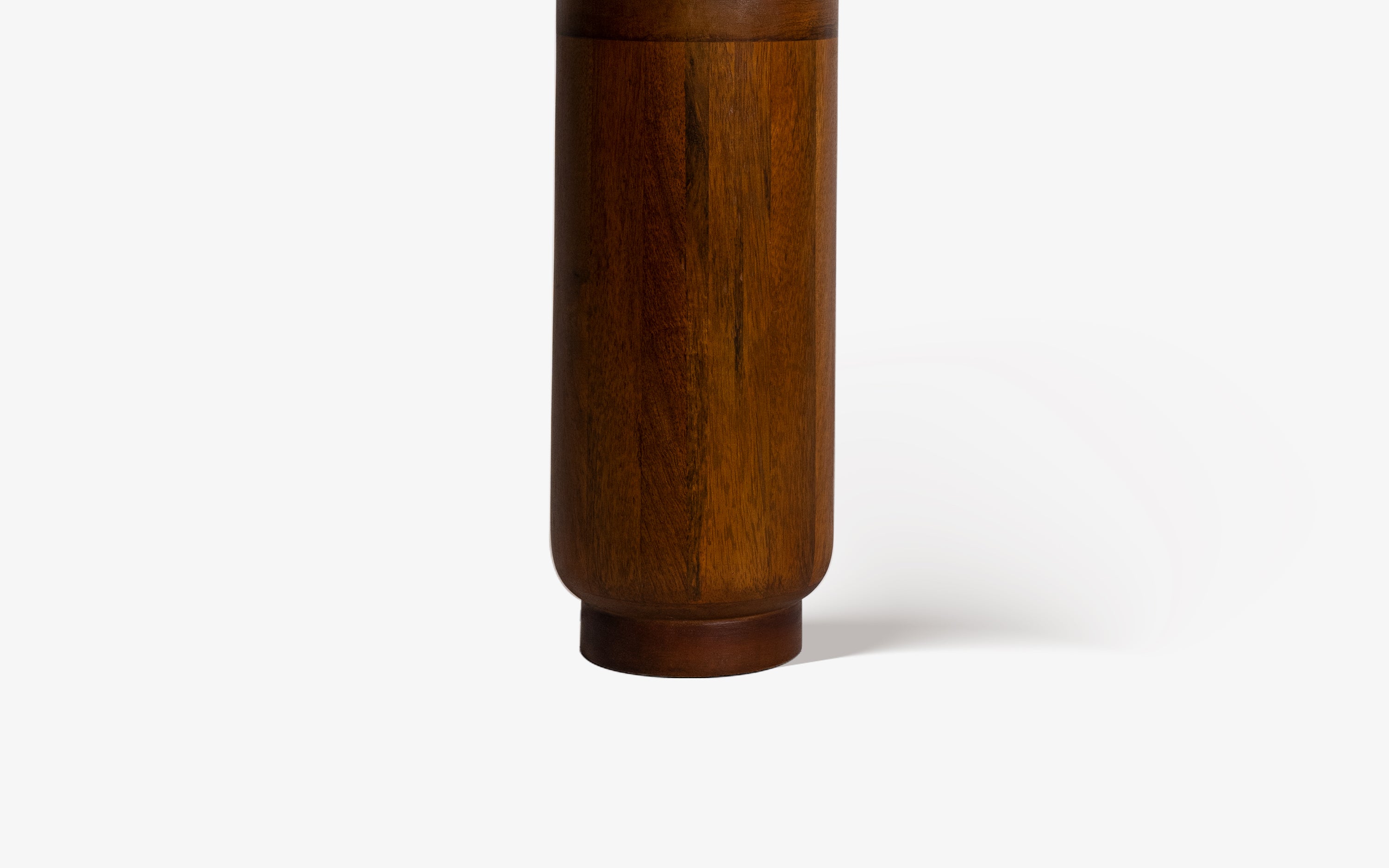 Gesu Table Lamp with applique shade