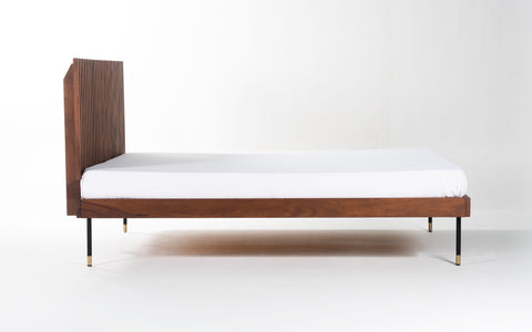 Ipiano Queen Bed Without Storage
