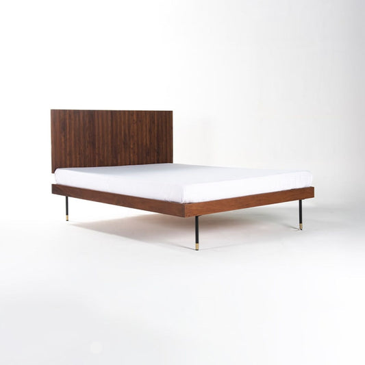 Ipiano Queen Bed Without Storage