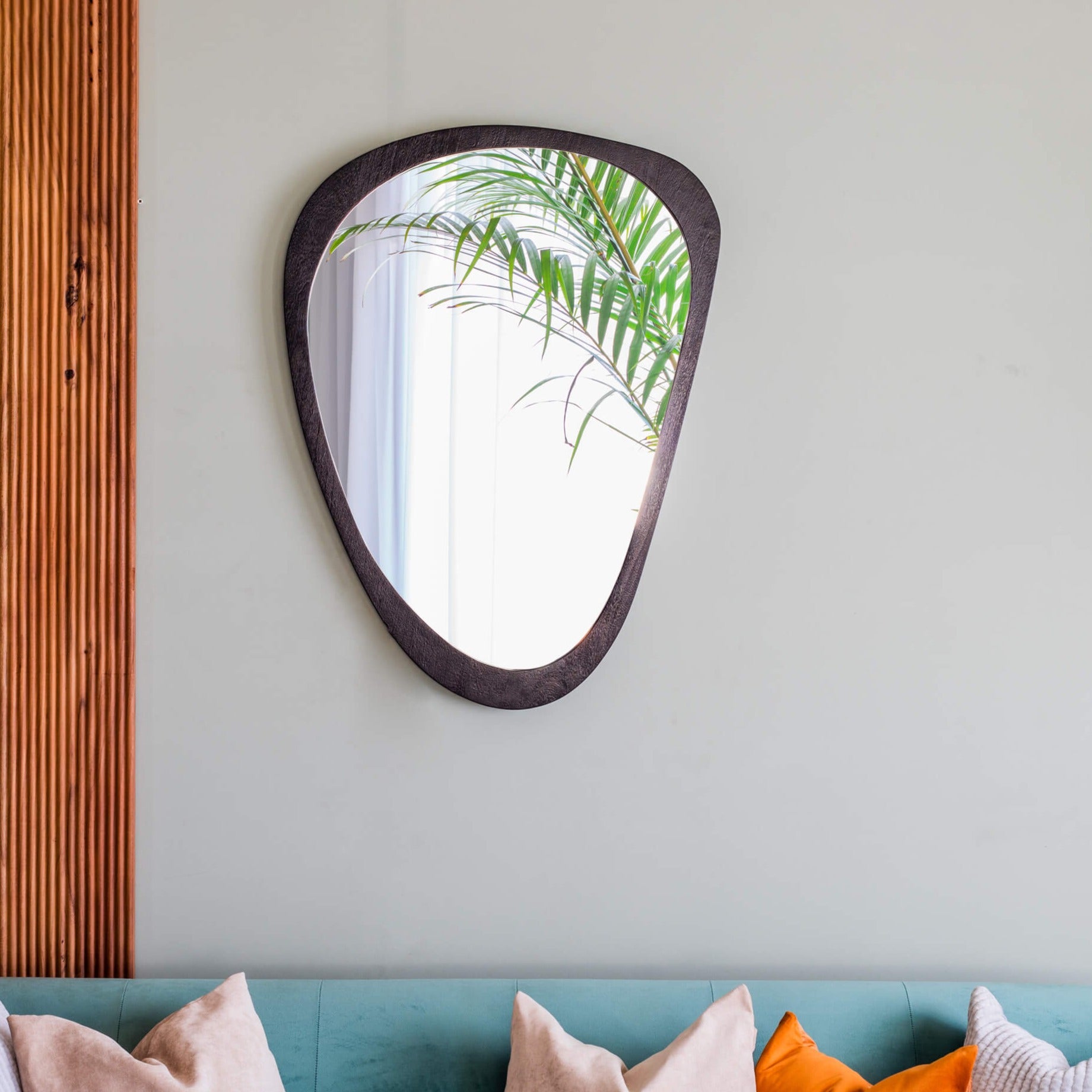 Kao Wall Mirror