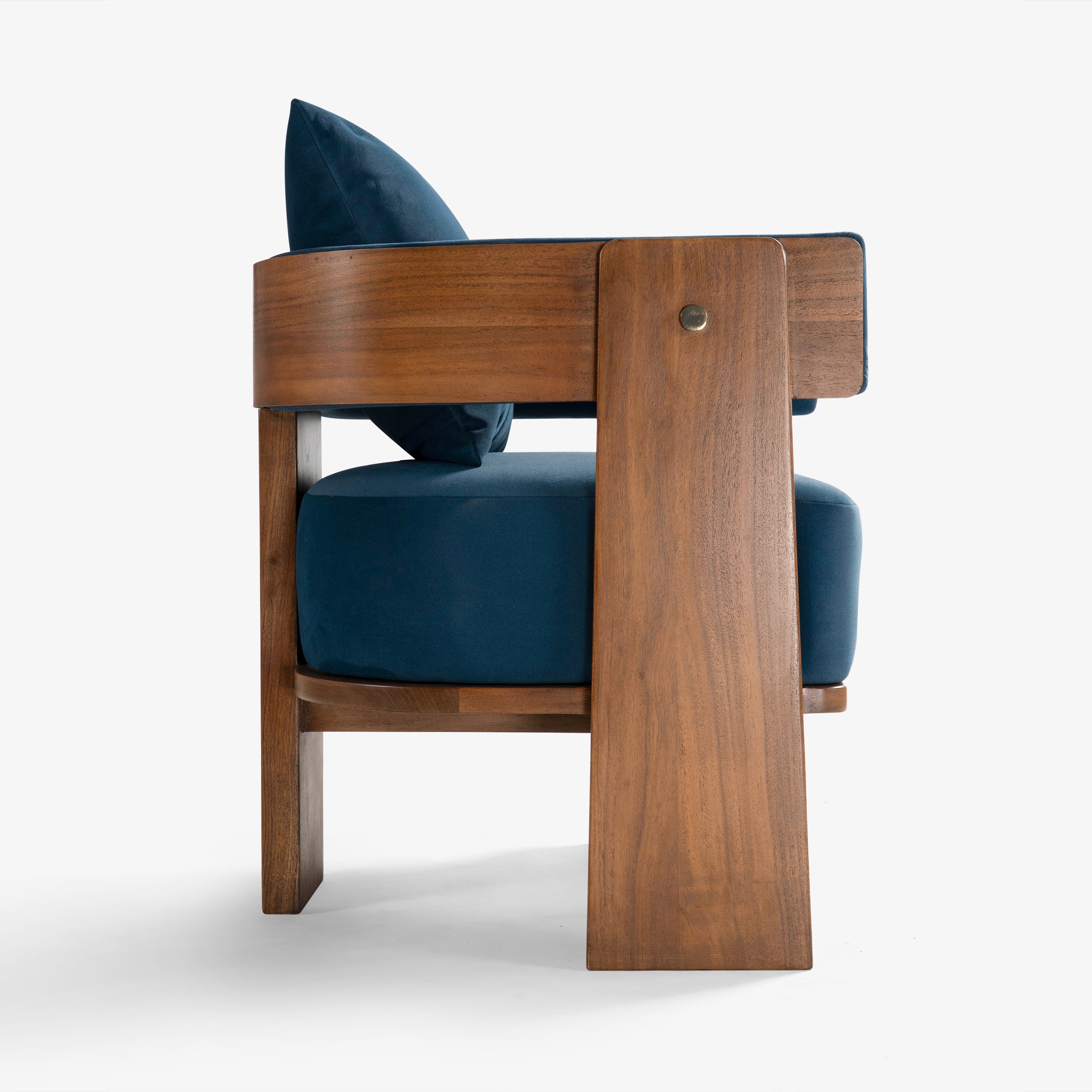 Side view wooden frame