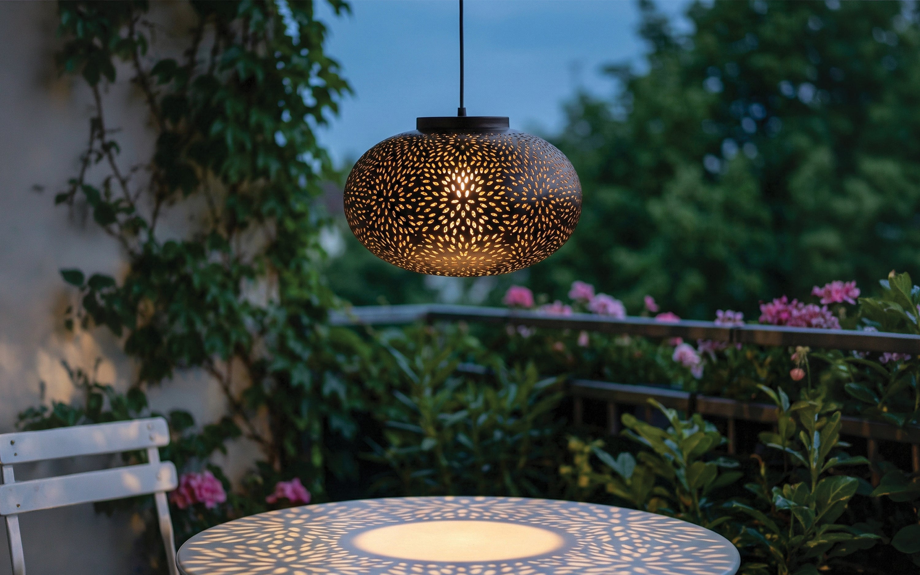 Buy Esfera Oval Hanging Lamp With Black Finish | Metal Lamp - Orange Tree