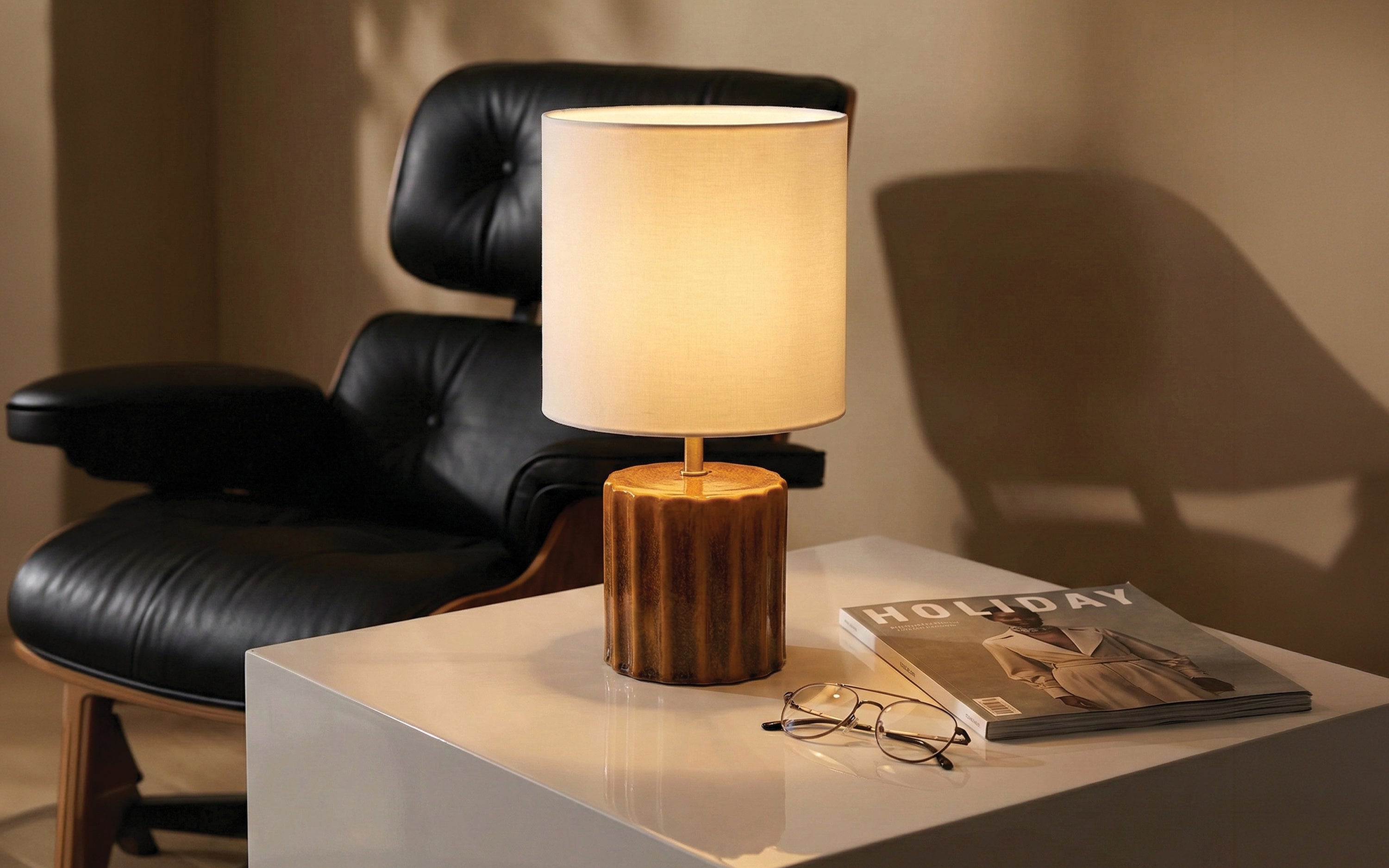 Doric Ceramic Bedside Decorative Table Lamp - Orange Tree