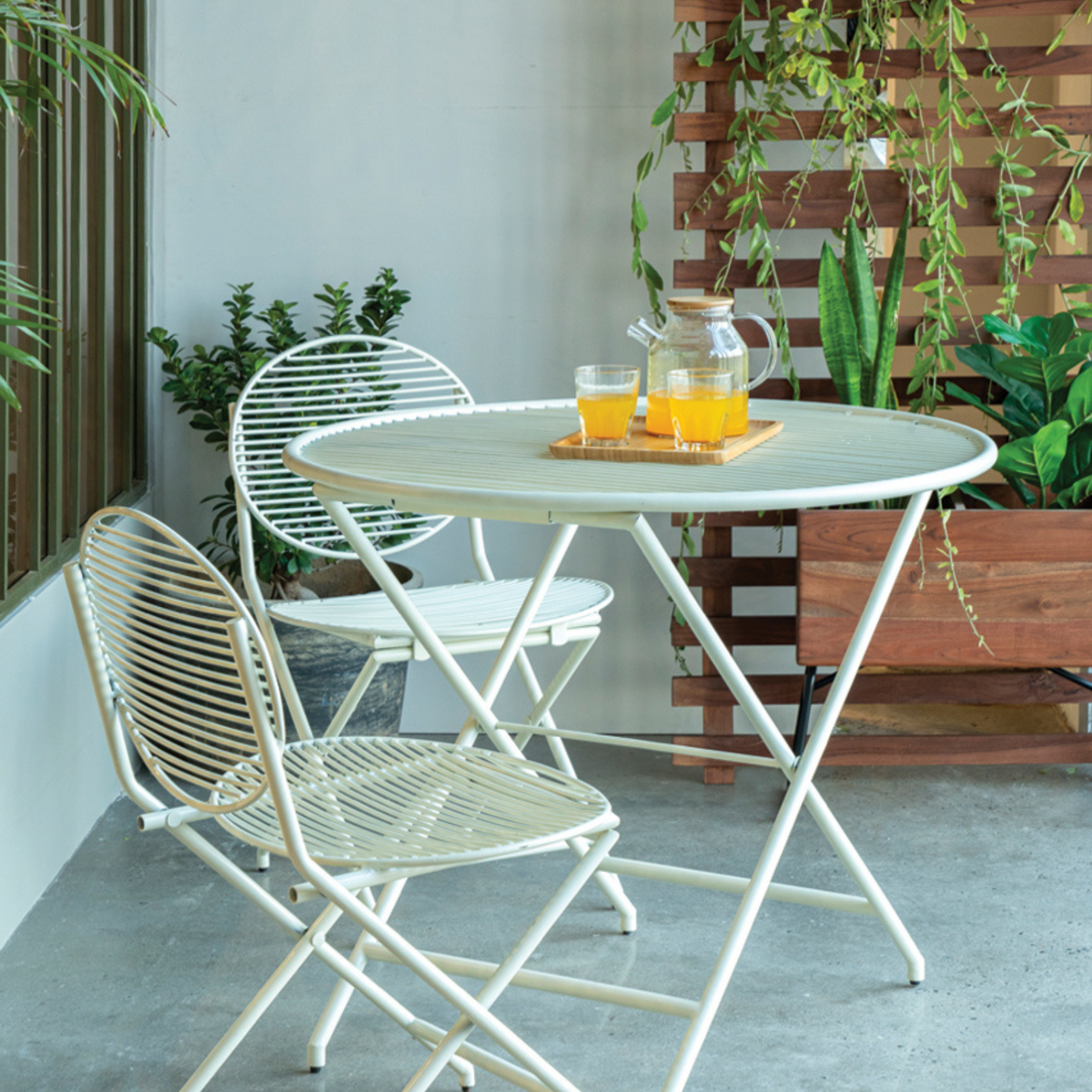 Patio Off White Table Set With 2 Chairs