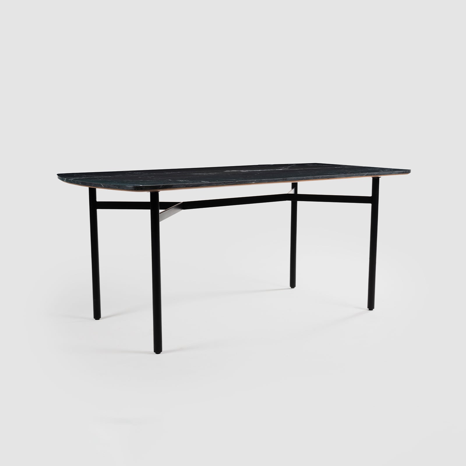 Ipiano Dining Table With 6 Chairs