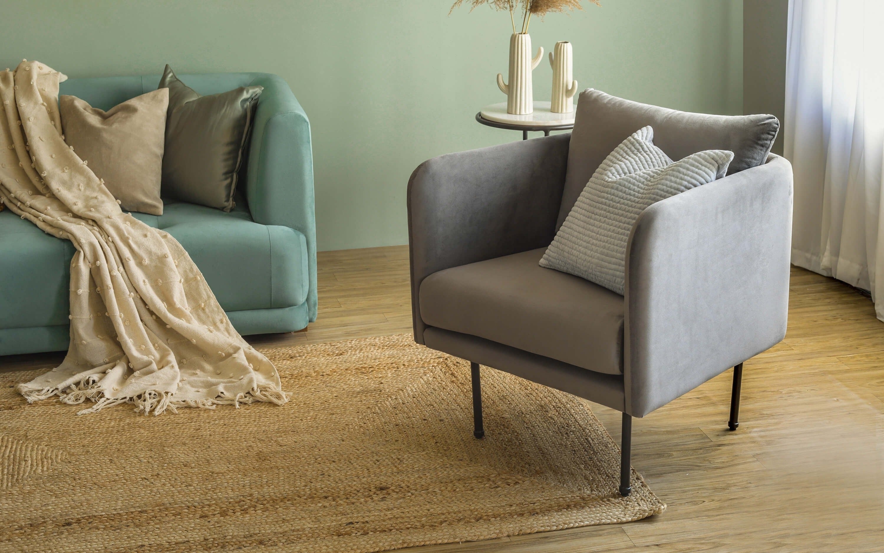 Daburu Lounge Chair. Soft Cushioned for great Comfort - Orange Tree Home Pvt. Ltd.