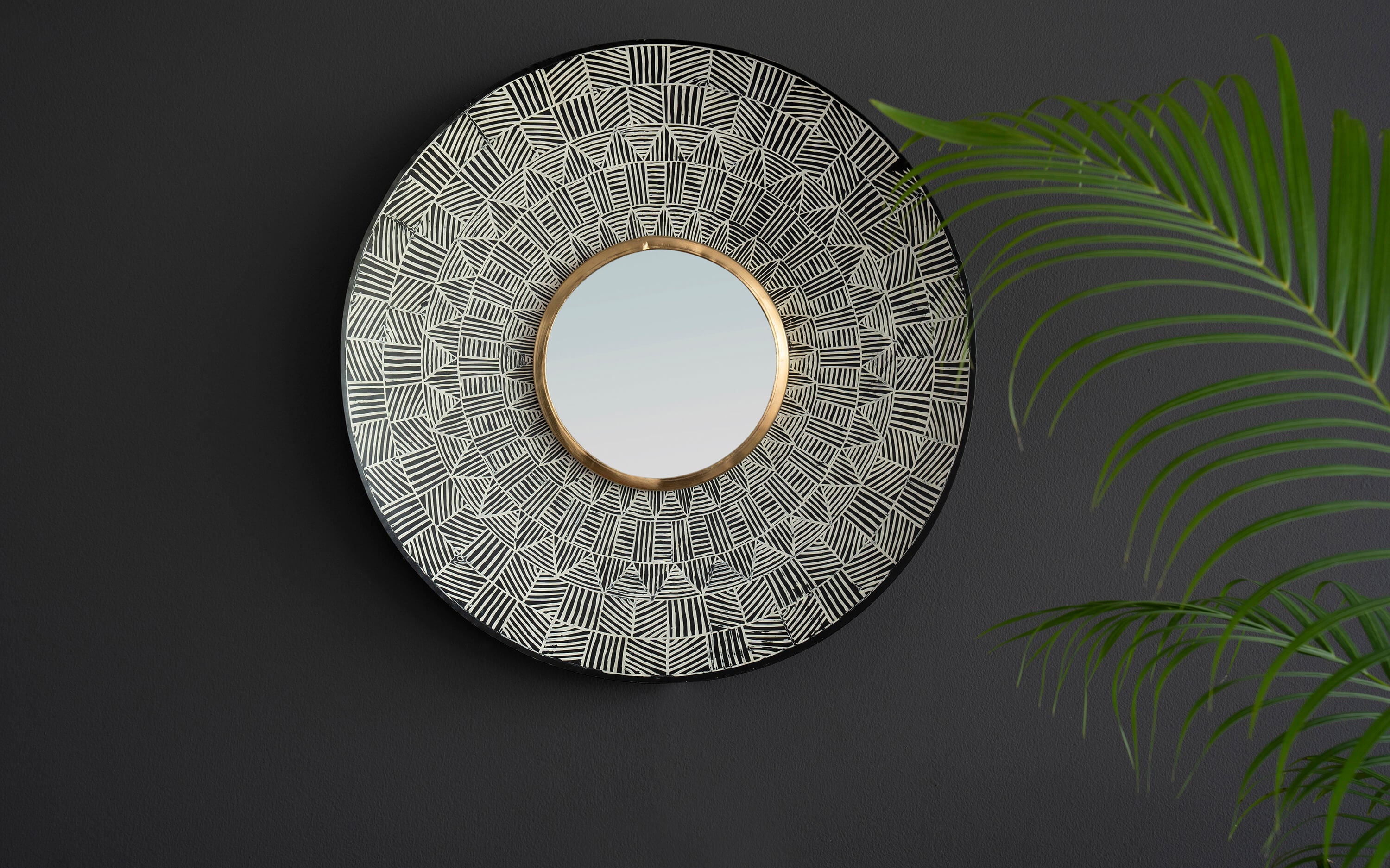 calathus wall mirror