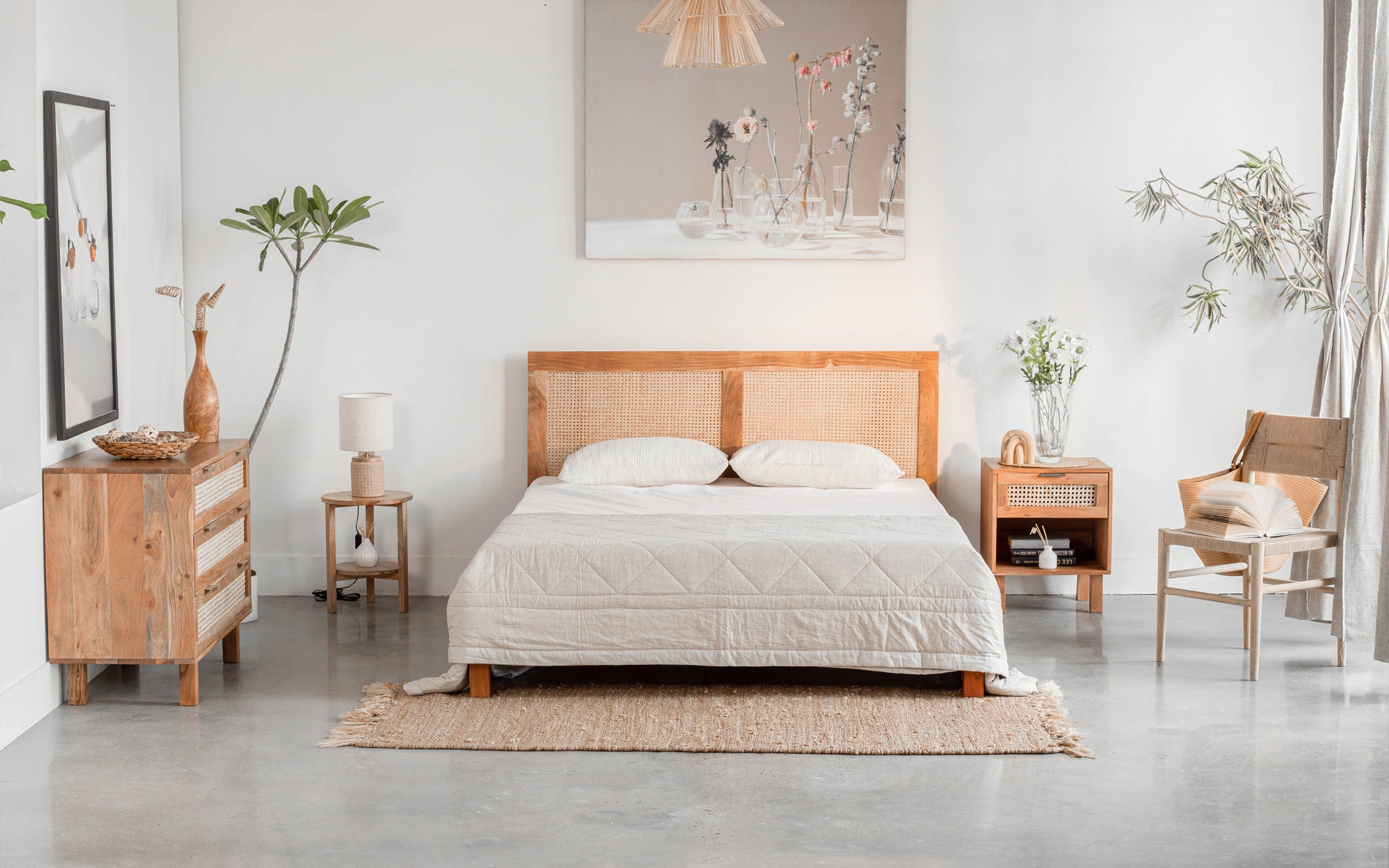 Kyoto Queen Non Storage Bed - Close shot - Orange Tree