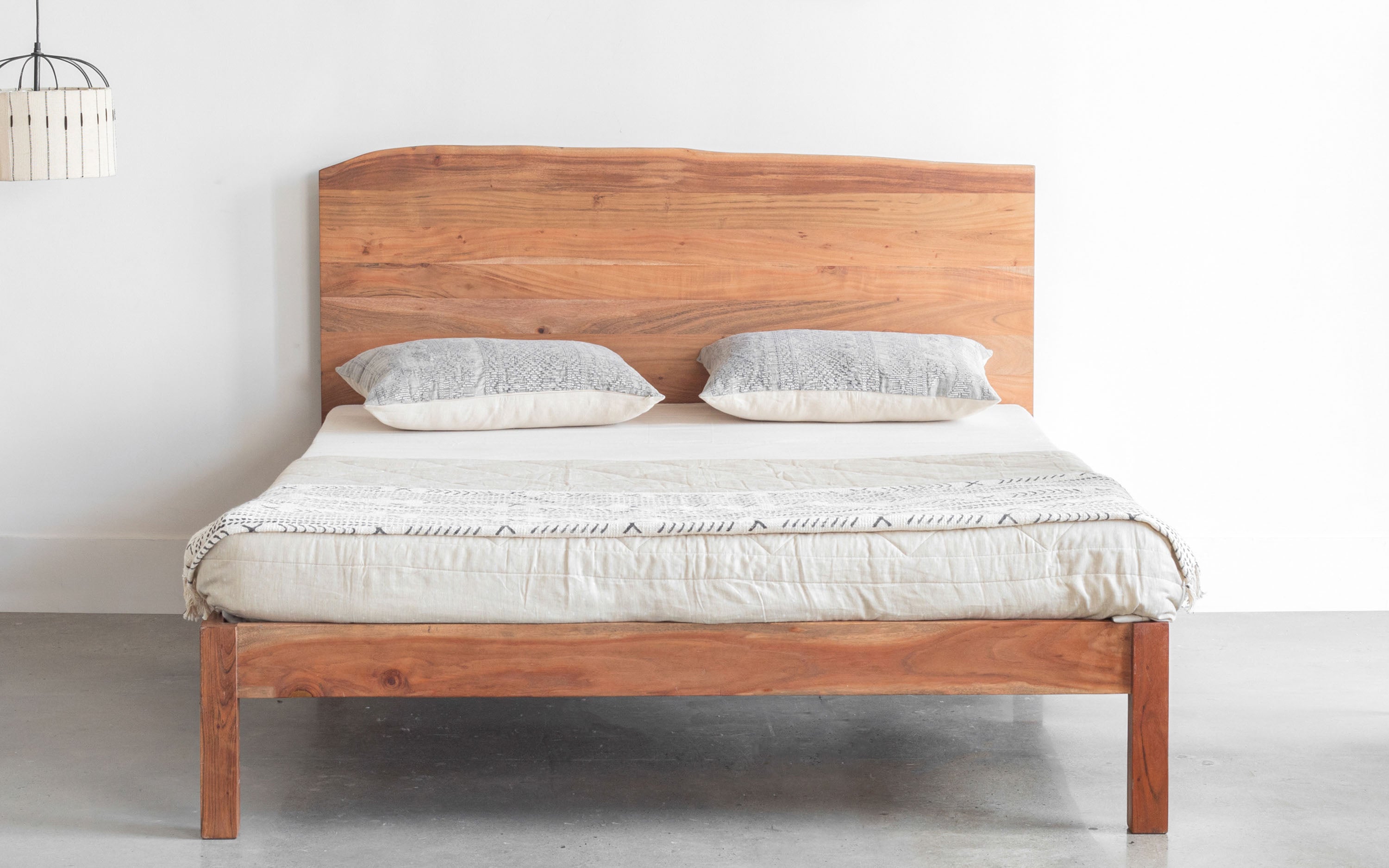 Yoho Queen Non Storage Bed - Close shot - Orange Tree