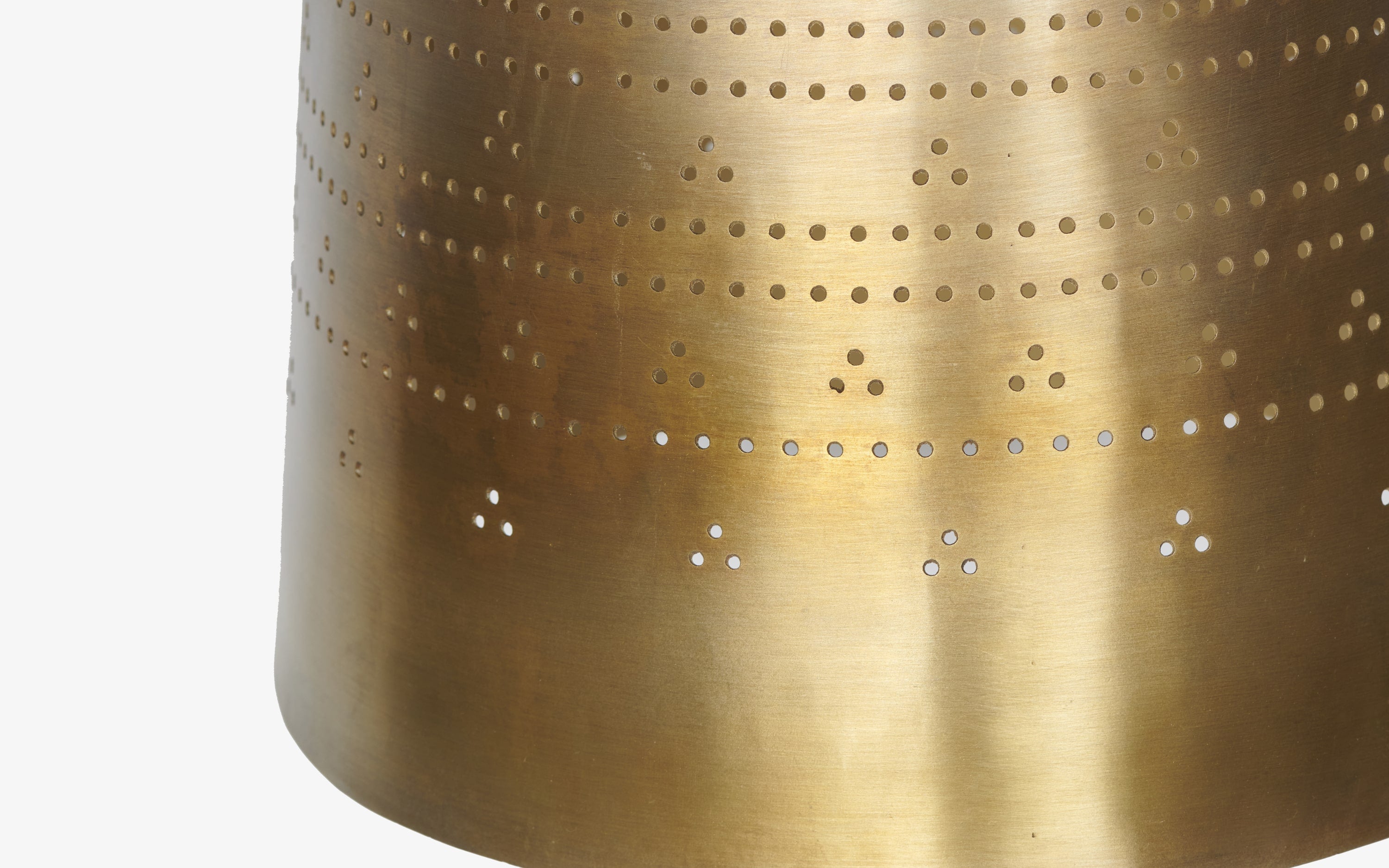 Mishin Hanging Lamp - Close shot - from upper angle - Orange Tree