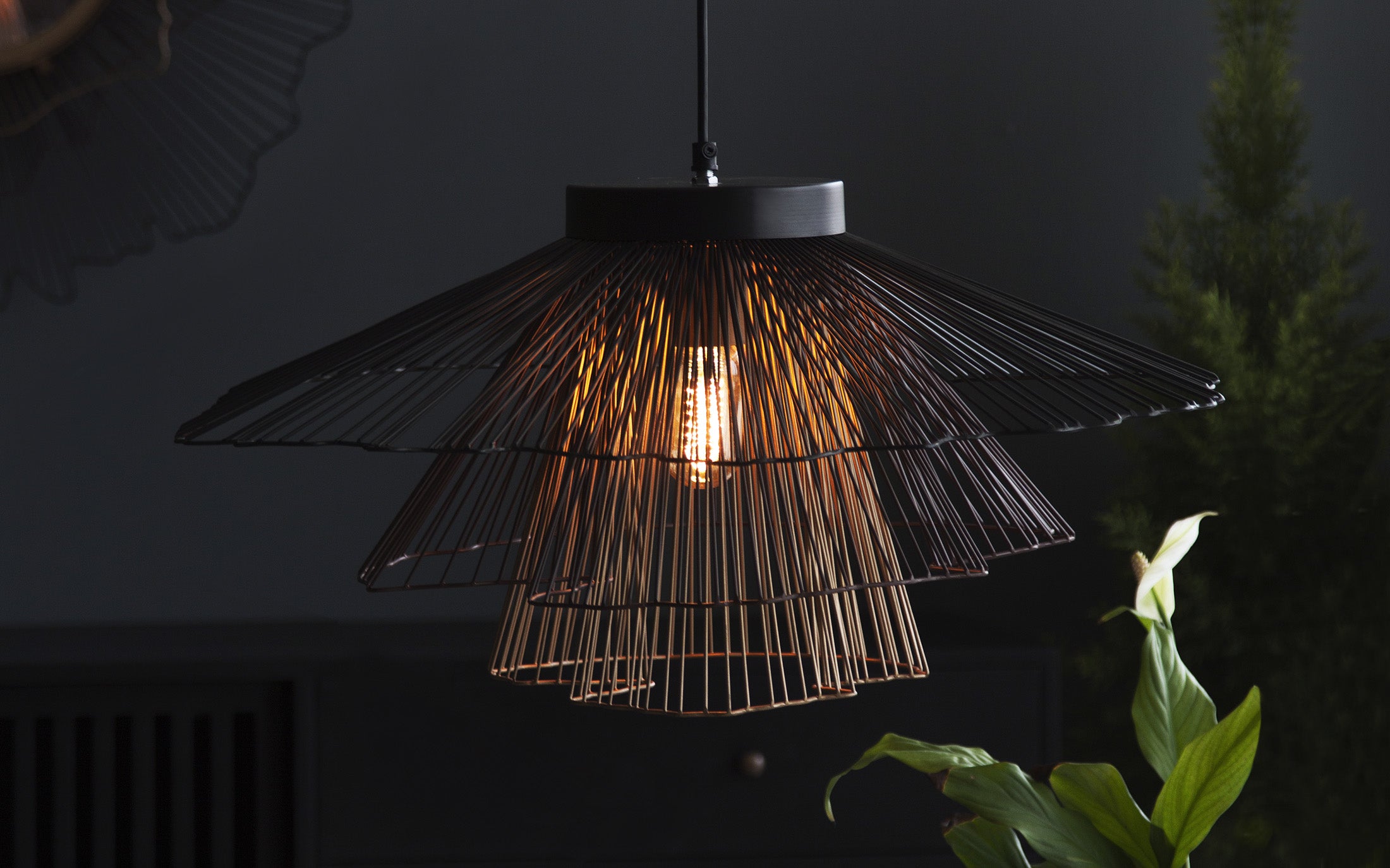 Klimt Hanging Lamp Big in Black and Gold Finish - Orange Tree