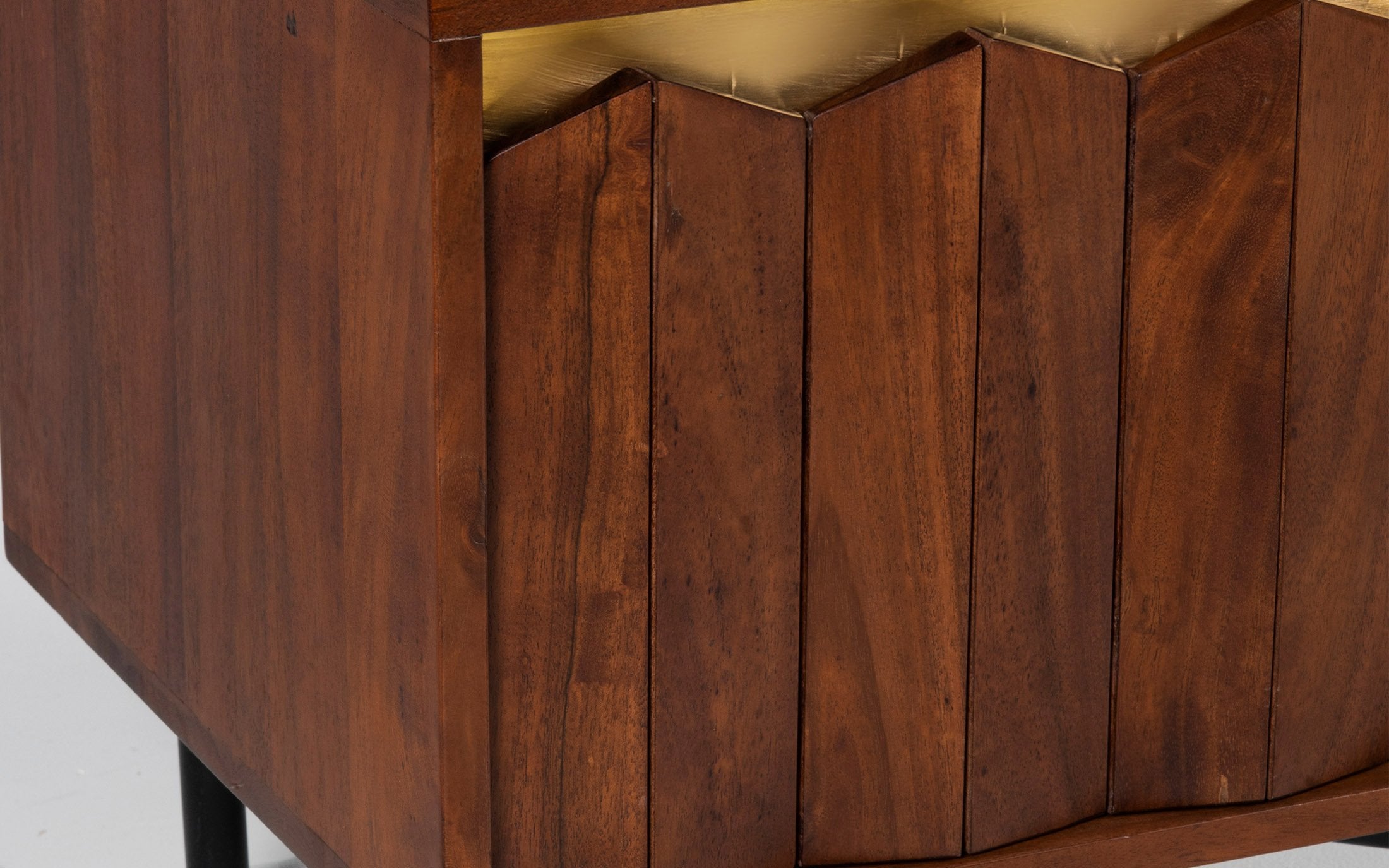 Closeup View Of Kites outdoor side Table - Orange Tree Home 
