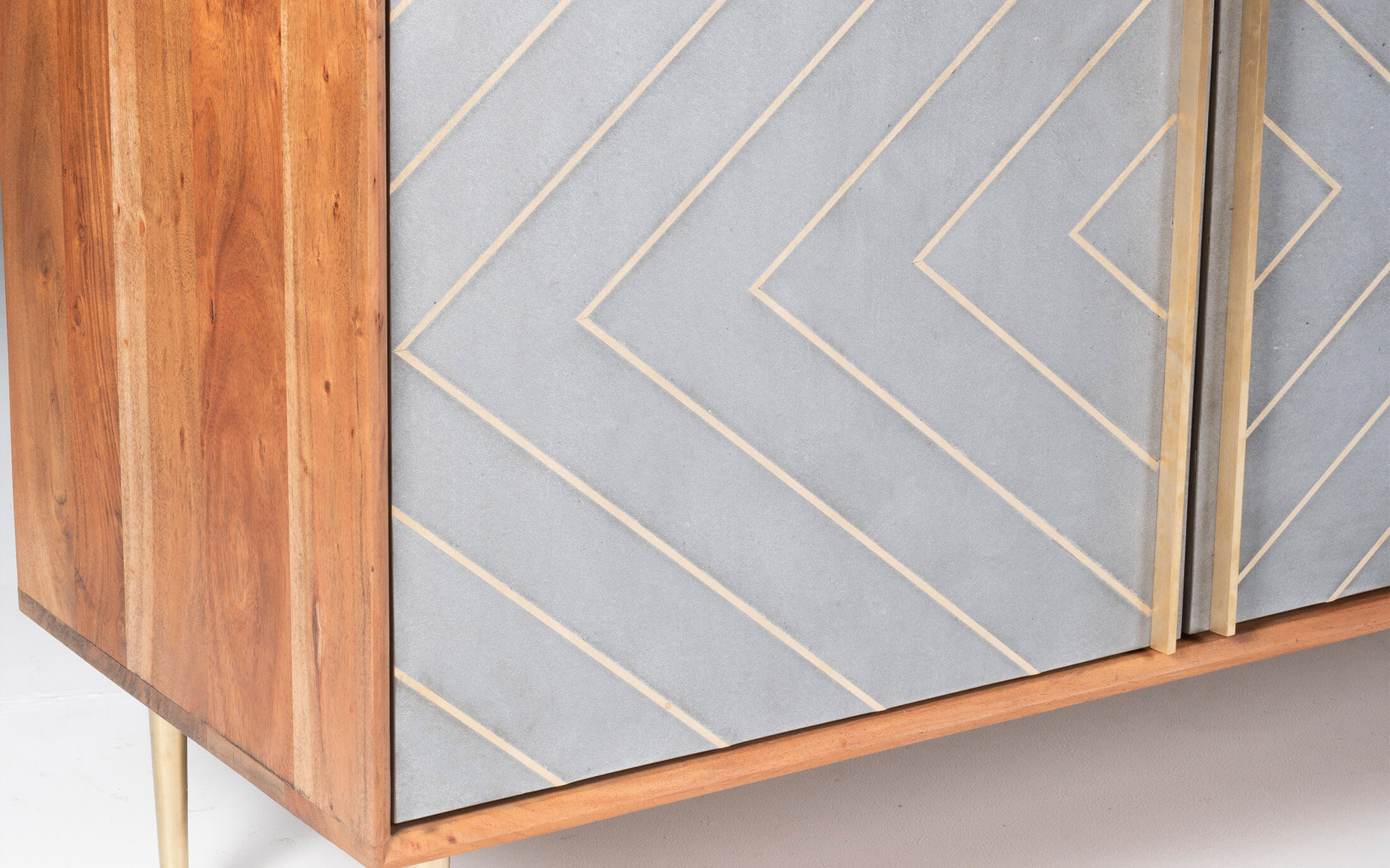 Toshi SideBoard